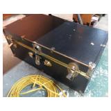 FOOT LOCKER & MUSIC CD