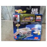 HOTWHEELS GAS STATION STOP & GO SET