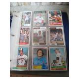 ALBUM -- BASEBALL CARDS