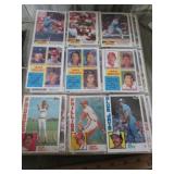 ALBUM -- BASEBALL CARDS