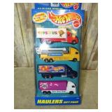 HOTWHEELS HAULERS GIFT SET