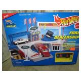 HOTWHEELS FORD DEALERSHIP  SET