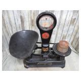 ANTIQUE DETECTO-GRAM SCALE