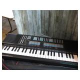 YAMAHA PORTASOUND PSS-570 ELECTRONIC KEYBOARD