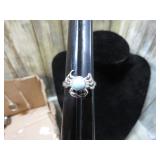 STERLING SILVER RING -- 3.1g -- SZ 7 1/2