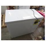 CHEST FREEZER