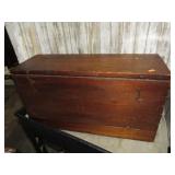 VINTAGE WOODEN TOOL BOX