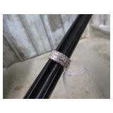 14kt GLD RING -- 3.0g -- SZ 4