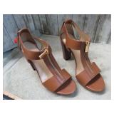 MICHAEL KORS SHOES -- 7.5M