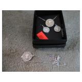 NECKLACE, EARRINGS & BRACELET SET
