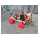 1968 FISHER PRICE LITTLE SNOOPY PULL TOY