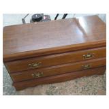 BLANKET CHEST