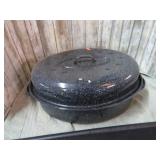 ENAMELED ROASTING PAN
