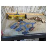 TEXAN CAP GUN & TIN TOY FARM IMPLEMENTS