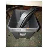 4-- STORAGE TUBS & LIDS