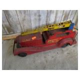 VINTAGE MARX TIN FIRE TRUCK
