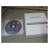 USB SUPER DIRIVE & PS4 GAME