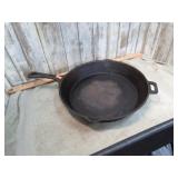12" OLD MOUNTAIN CAST IRON SKILLET