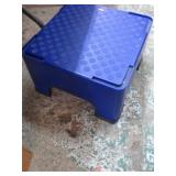STEP STOOL