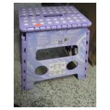 FOLDING STEP STOOL