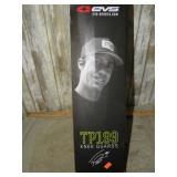 MULTI SPORT KNEE GUARDS -- L / XL