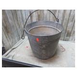 GALVANIZED BUCKET