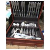 SILVERPLATE FLATWARE