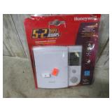 PROGRAMABLE ELECTRIC BASEBOARD THERMOSTATE
