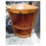 CORNER SHELF