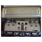 LIONEL #225E PRE-WAR ENGINE & TENDER