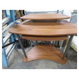 COMPUTER DESK