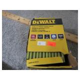 DEWALT 18ga 1 1/2' STAPLES