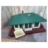 LIONEL #132 ILLUMINATED STATION