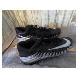 NIKE SPORTS CLEATS -- 14