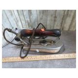 VINTAGE ELECTRIC CLOTHES IRON