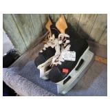 BAUER ICE HOCKEY SKATES -- 3