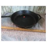 12" LODGE CAST IRON SKILLET