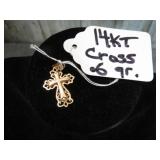 14 KT GOLD CROSS PENDANT -- 0.6g