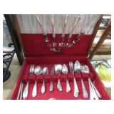 SILVERPLATE FLATWARE SET