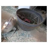 BUCKET W/ FISHING ROD HOLDERS & CLAMP ON LAMP