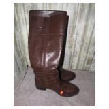 WOMAN BOOTS -- 9M