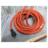 EXTENSION CORD