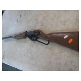 DAISY 111B BB GUN -- WORKS
