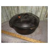 10 1/4" CAST IRON DUTCH OVEN PAN