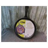 LODGE 10 1/2" CAST IRON SUGAR SKULL GRIDDLE