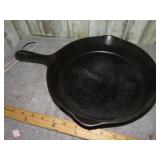 GRISWOLD #8 CAST IRON SKILLET
