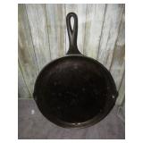 GRISWOLD CAST IRON SKILLET GRIDDLE