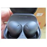 WIRELESS EAR BUDS