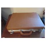 HARD SHELL PISTOL CASE WITH FOAM