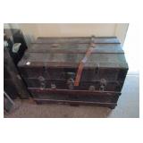 LARGE TRUNK IN GOOD CONDITION- NO TRAY